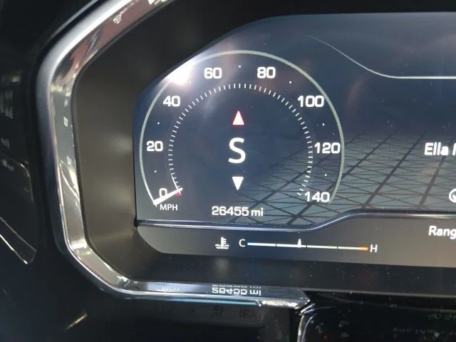 Used 2023 Silver GMC Elevation image 6