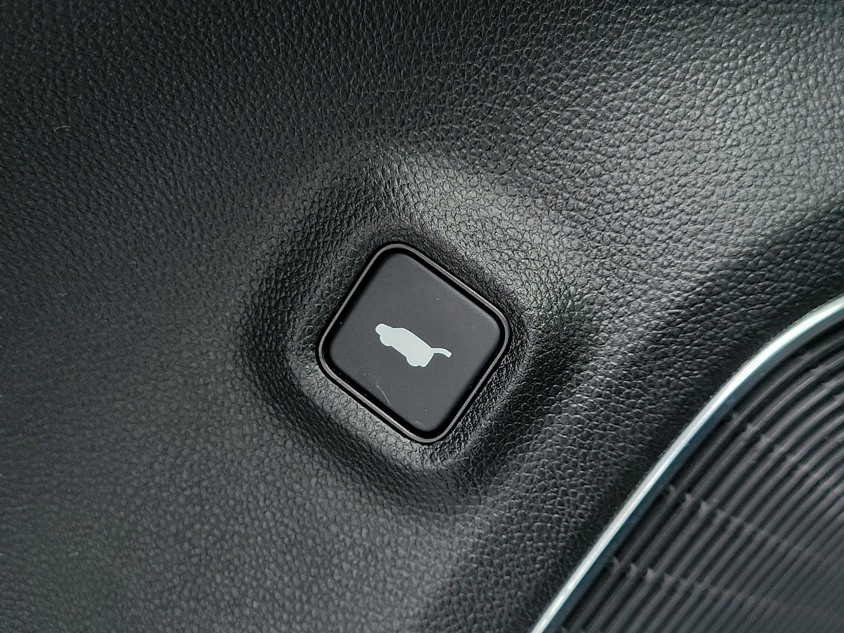 Used 2023 White Acura Technology image 29