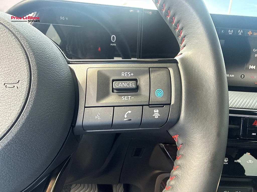 Certified Used 2025 Aspen White TriCoat Nissan SR image 23
