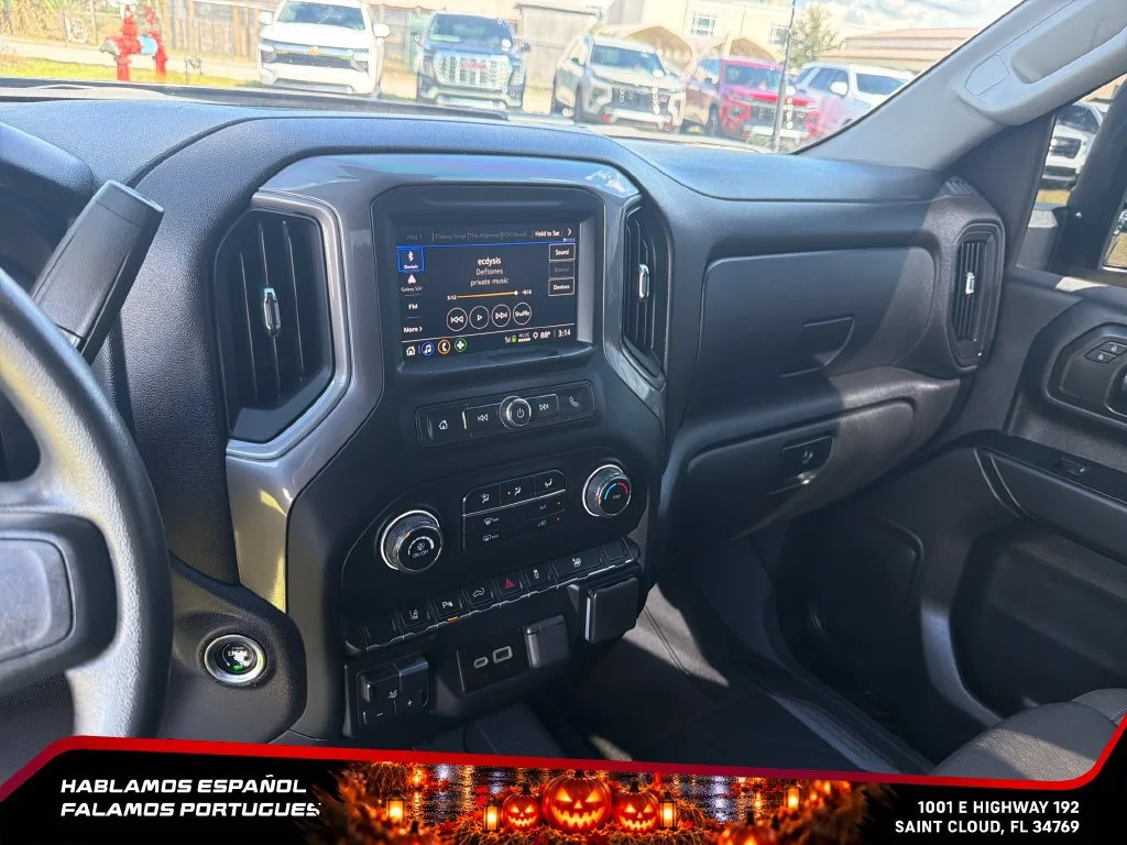 Used 2024 Black Chevrolet Custom image 21