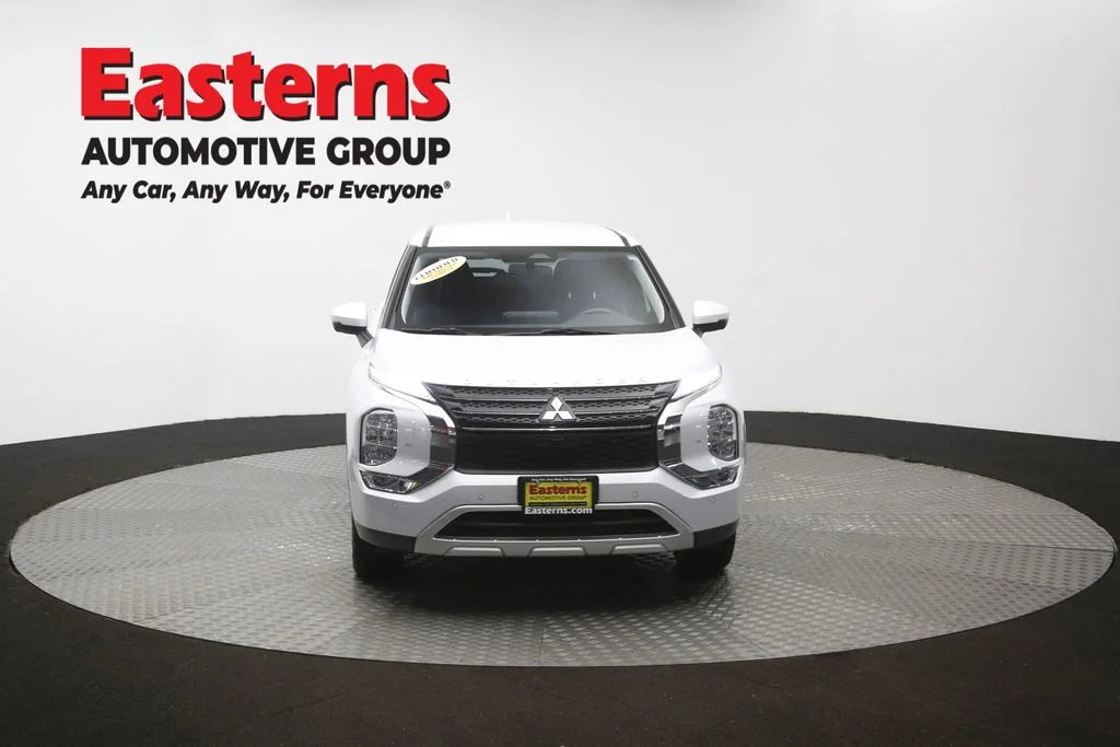 Used 2024 White Mitsubishi SE image 51
