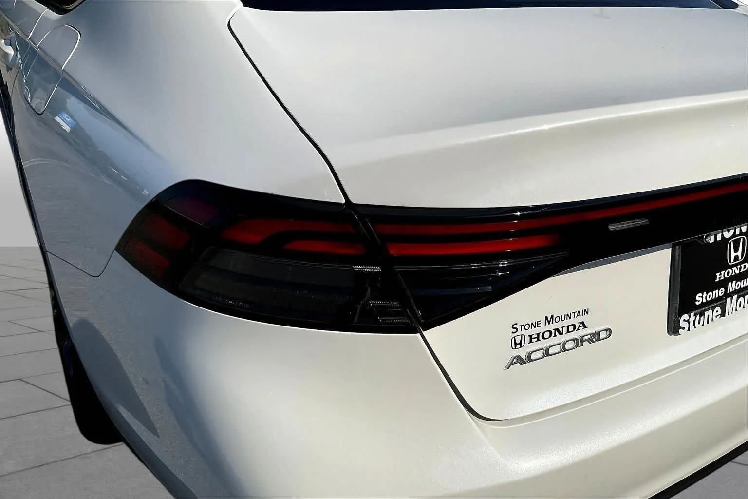 New 2026 Platinum White Pearl Honda LX image 14