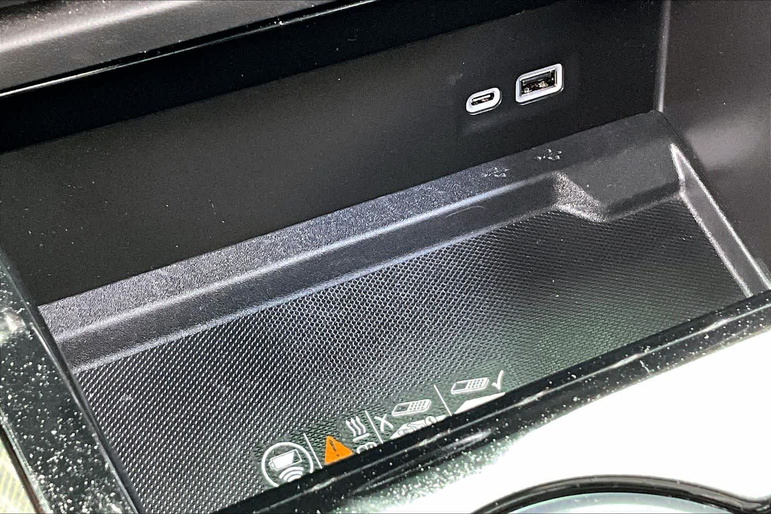 Used 2025 Onyx Black GMC AT4 image 34