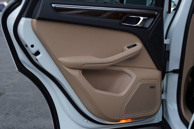 2026 Porsche Macan - Photo 23