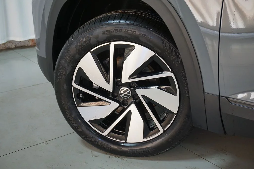 New 2026 Gray Volkswagen 2.0T SE w/Technology image 34