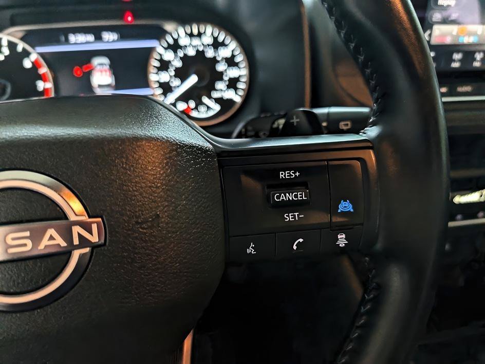 Used 2025 Super Black Nissan SV image 16