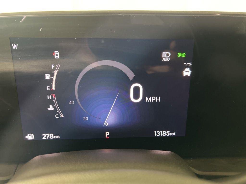 Used 2024 Copper Buick Preferred image 17