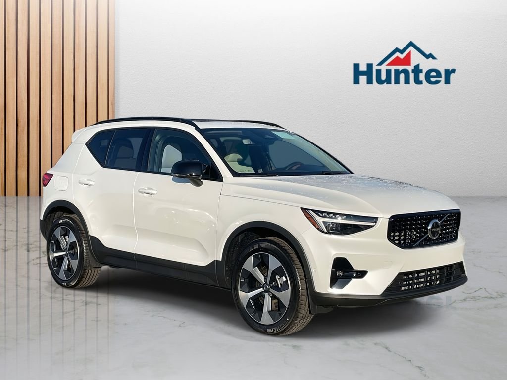 2026 Volvo XC40 Plus