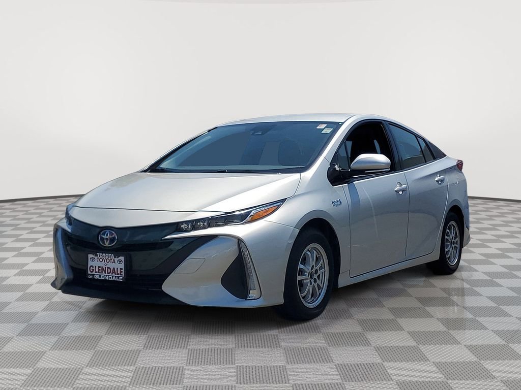 Used 2017 Classic Silver Metallic Toyota Plus image 2