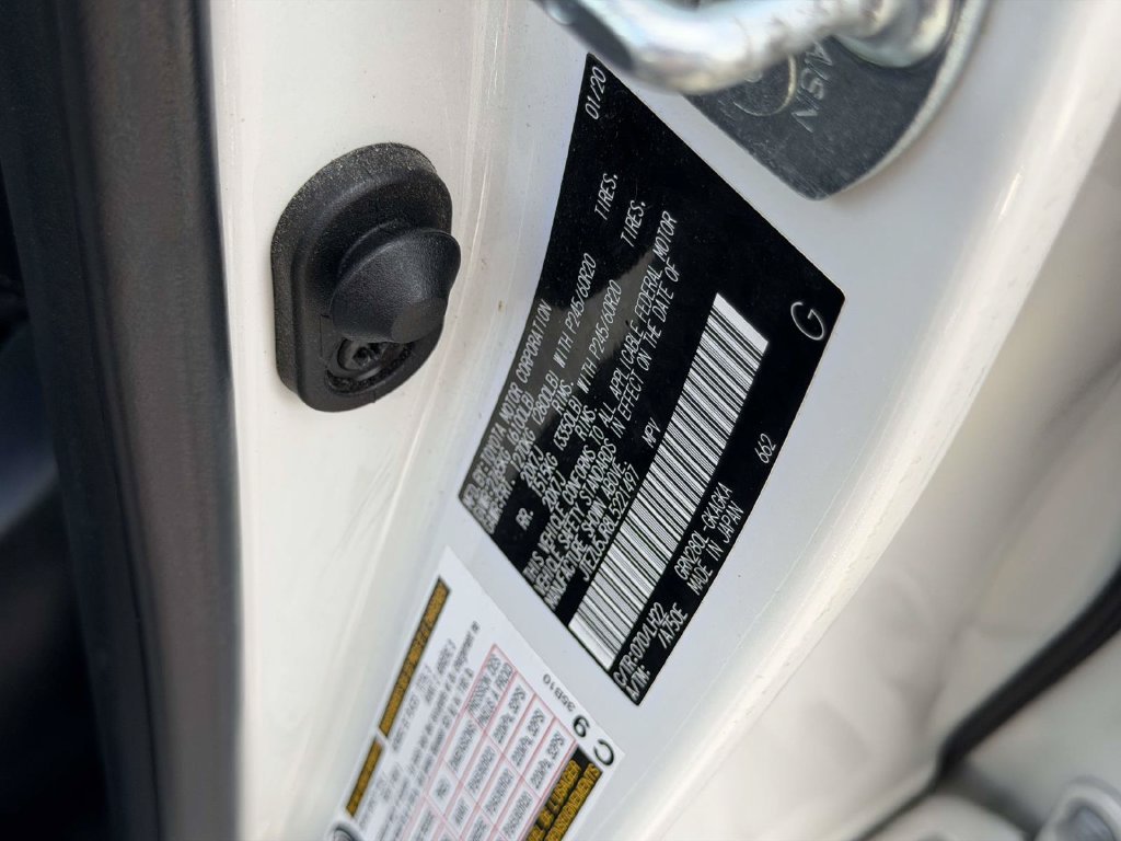 Used 2020 White Toyota Nightshade image 26