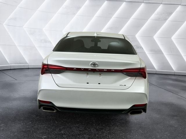 Used 2019 Beige Toyota XLE image 5
