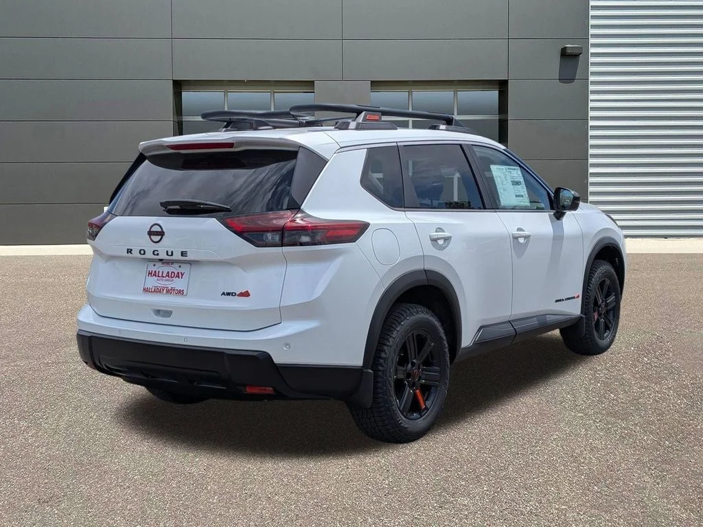 New 2026 Everest White Pearl TriCoat Nissan Rock Creek® image 5