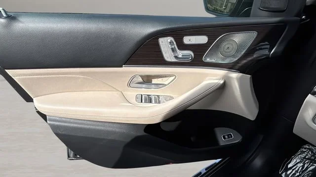 Used 2022 Gray Mercedes-Benz 4MATIC® image 17