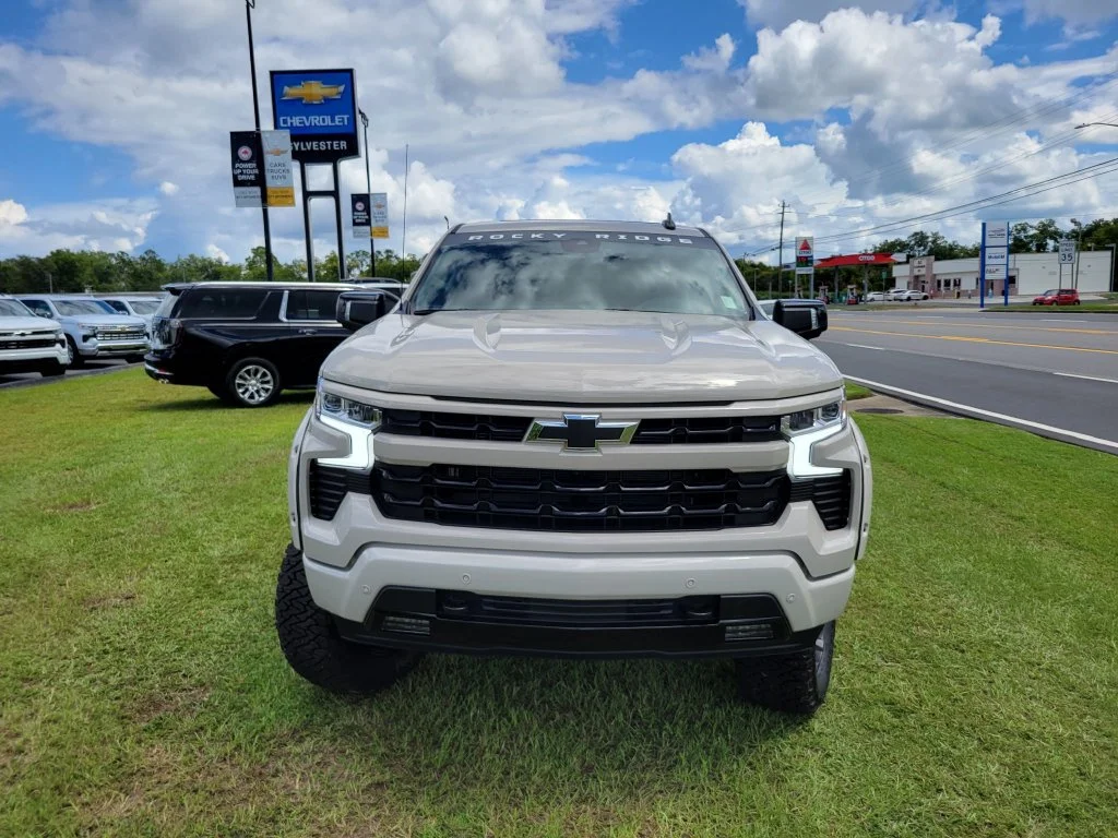 New 2026 White Sands Chevrolet RST image 9