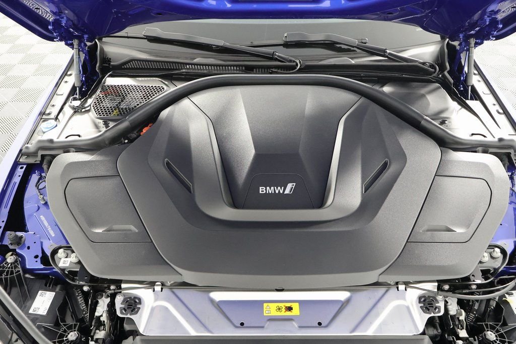 New 2026 Portimao Blue Metallic BMW eDrive40 image 9