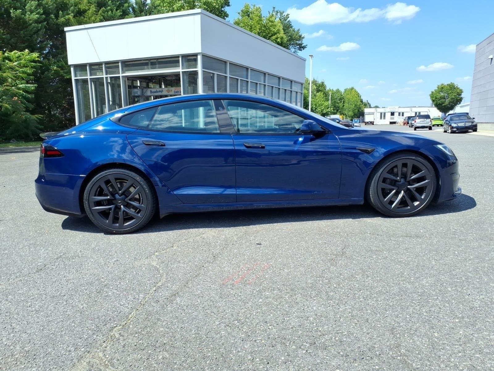 Used 2022 Deep Blue Metallic Tesla Base image 9