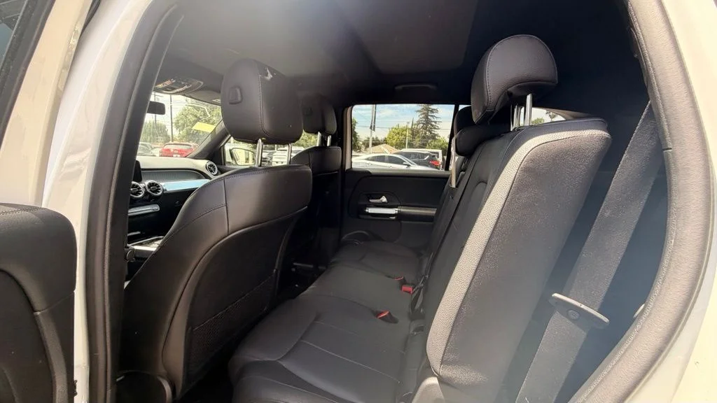 Used 2023 White Mercedes-Benz GLB 250 image 7