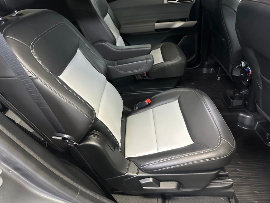 Used 2022 Gray Ford XLT image 28