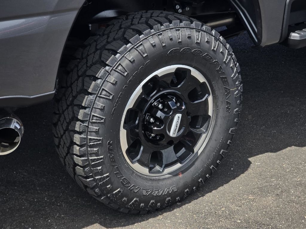 New 2026 Carbonized Gray Metallic Ford F-250® Lariat® image 43