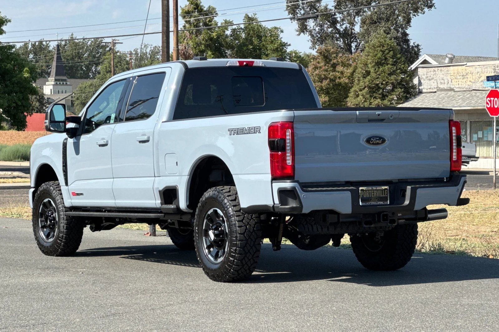 New 2026 Glacier Gray Metallic Tri-Coat Ford F-250® Lariat® image 7