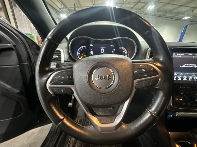 Used 2018 Gray Jeep Altitude image 15