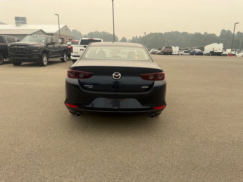 Used 2021 Blue Mazda Select image 12