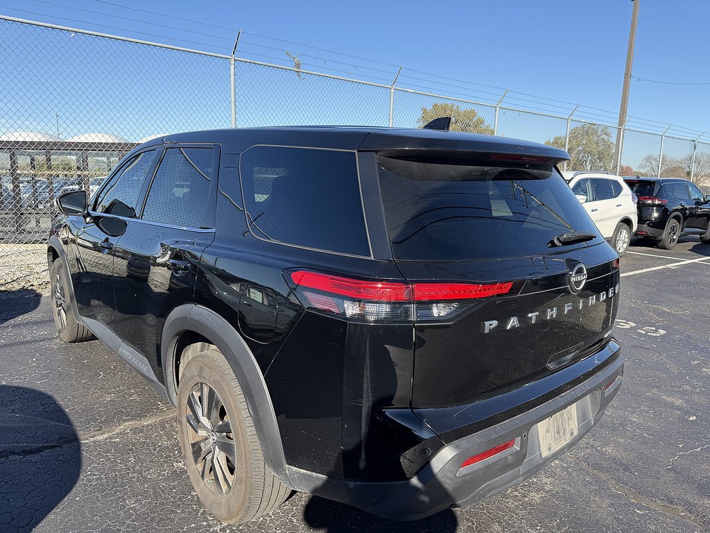 Used 2022 Super Black Nissan S image 3