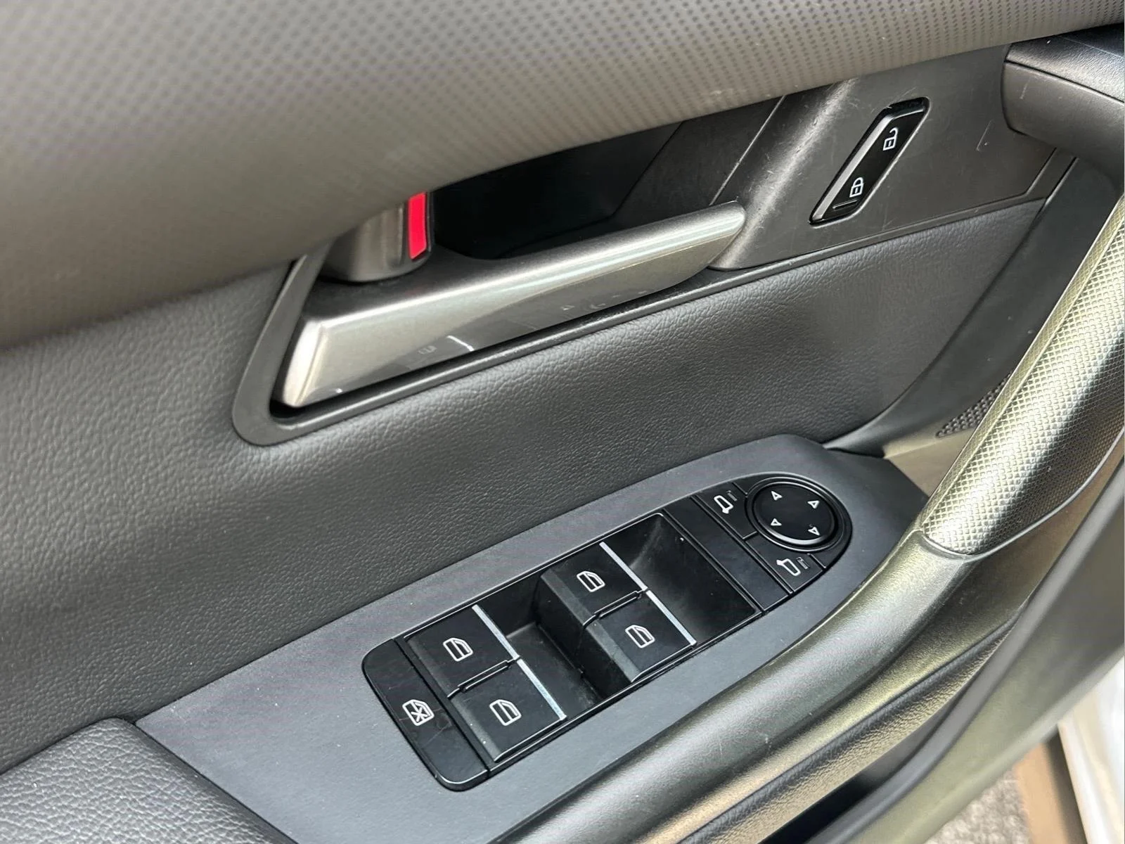 Used 2025 Wind Chill Pearl Mazda 2.5 S Preferred Package image 21