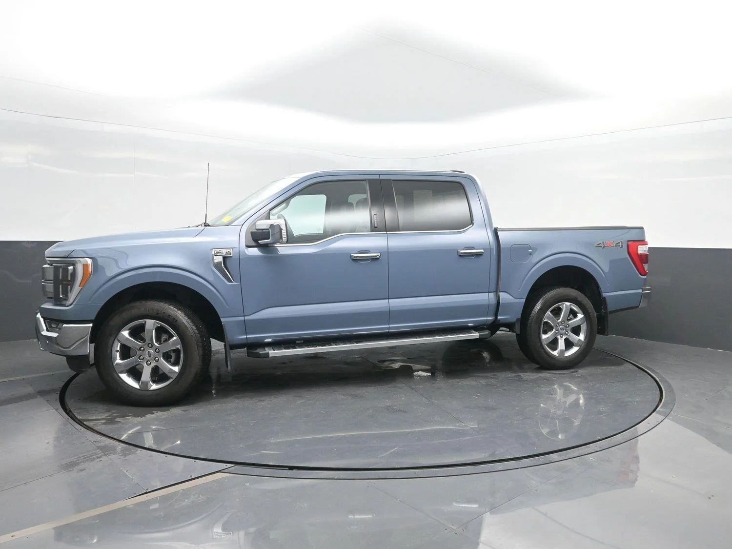 Used 2023 Azure Gray Metallic Tri-Coat Ford LARIAT image 48