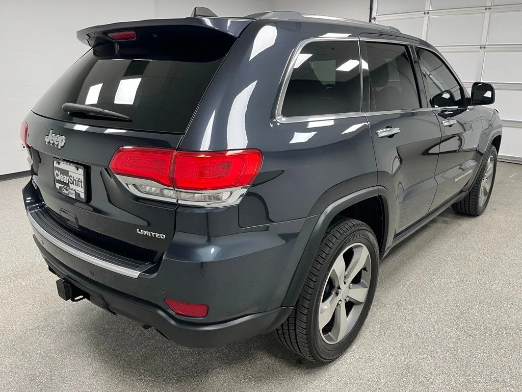 Used 2016 Gray Jeep Limited image 10