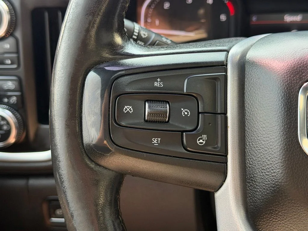 Used 2022 Black GMC SLT image 18
