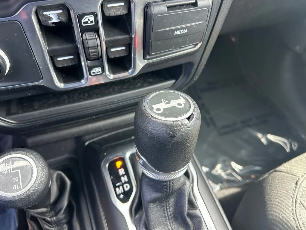 Used 2019 Blue Jeep Unlimited Sport S image 13