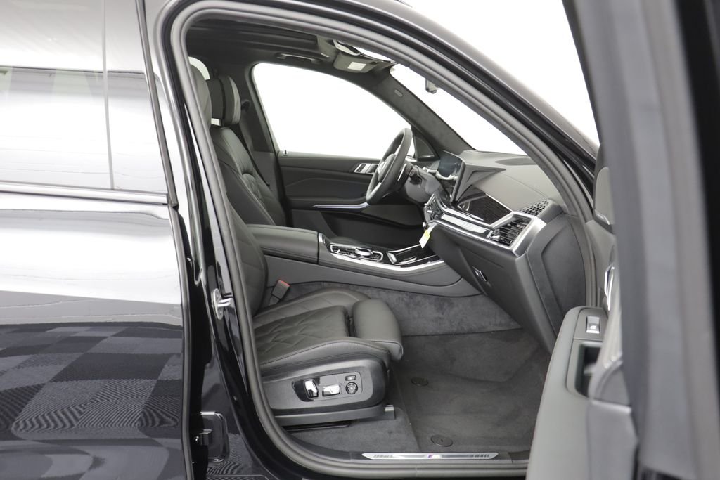 New 2026 Black Sapphire Metallic BMW xDrive50e image 20