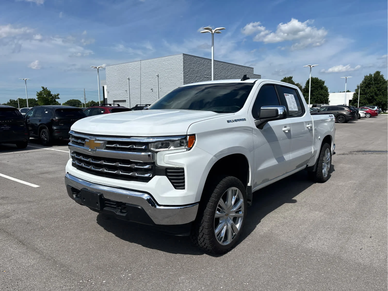 Used 2023 Chevrolet Silverado 1500 LT with VIN 3GCPDDEKXPG262912 for sale in Kansas City