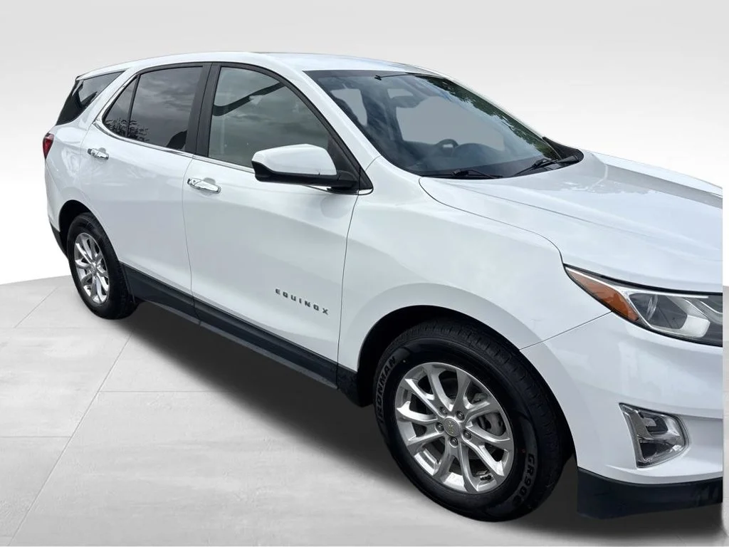 Used 2021 White Chevrolet LT image 9