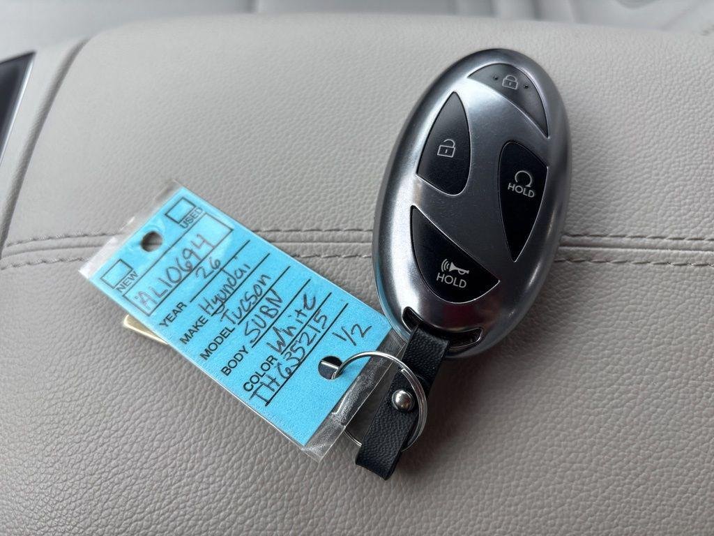 New 2026 White Hyundai SE AWD image 30