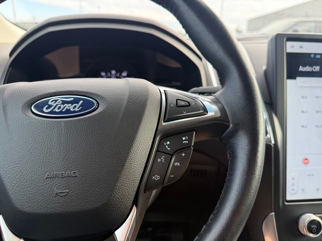 Used 2023 Silver Ford Titanium image 24