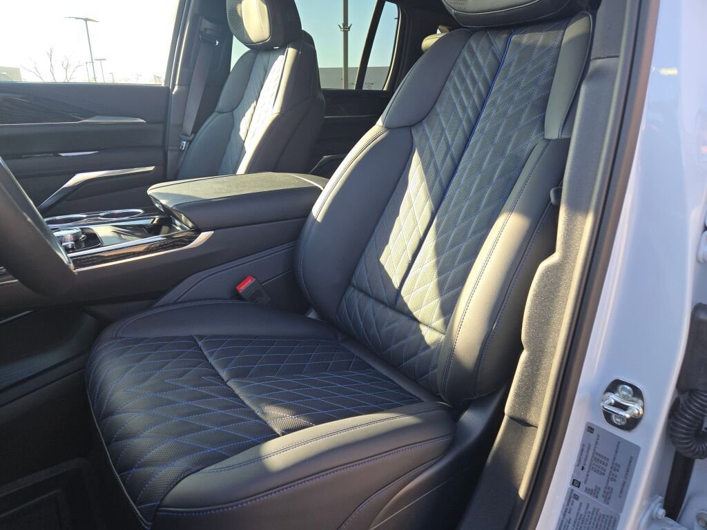 2026 Cadillac Escalade IQ Luxury - Photo 25