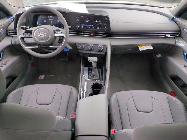 New 2026 White Hyundai SE image 13