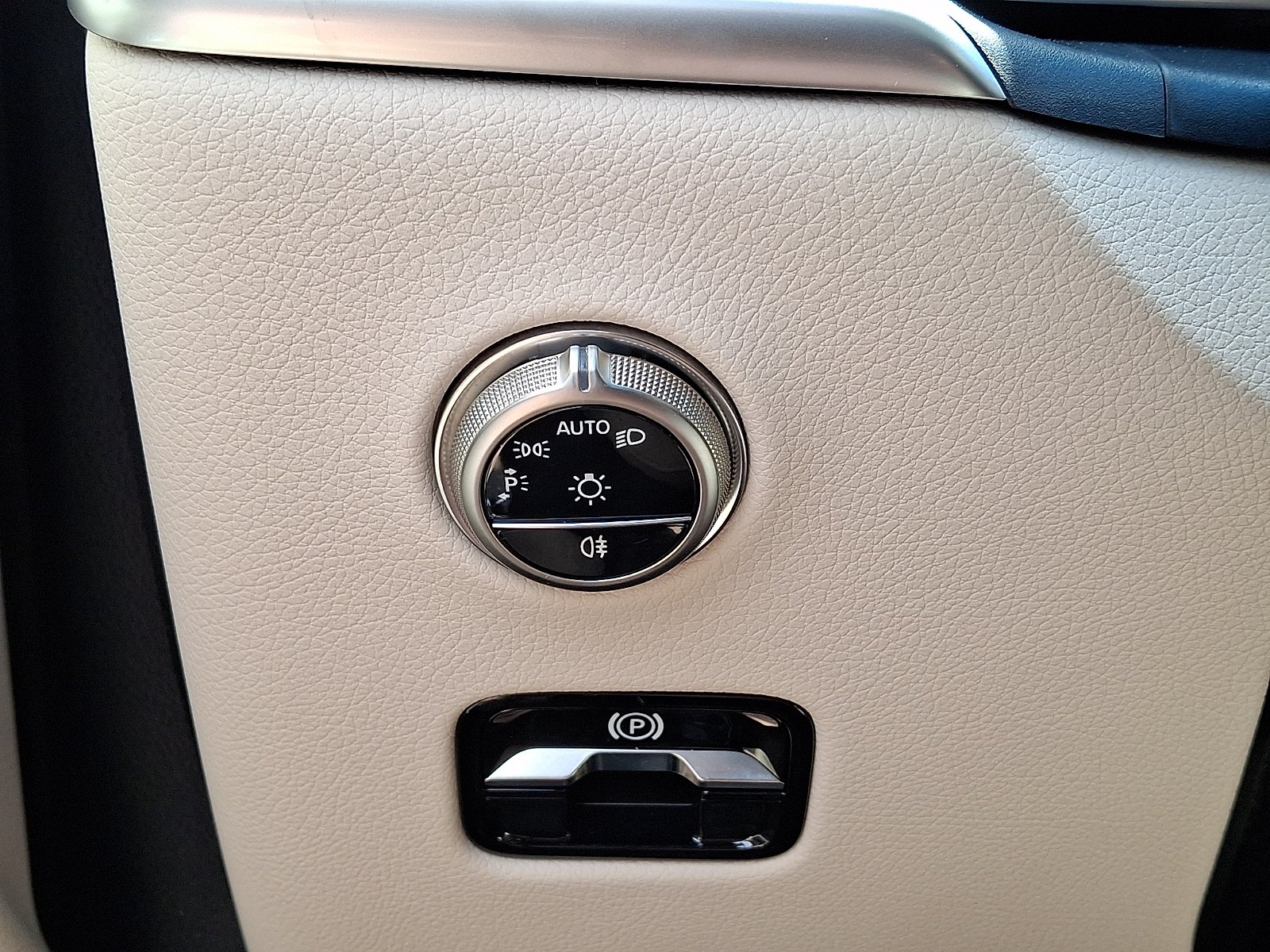 2025 Mercedes-Benz GLC Base - Photo 26