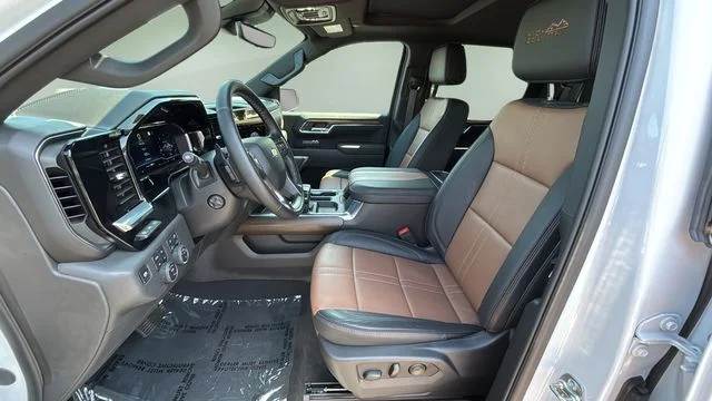 Used 2025 Beige Chevrolet High Country image 18