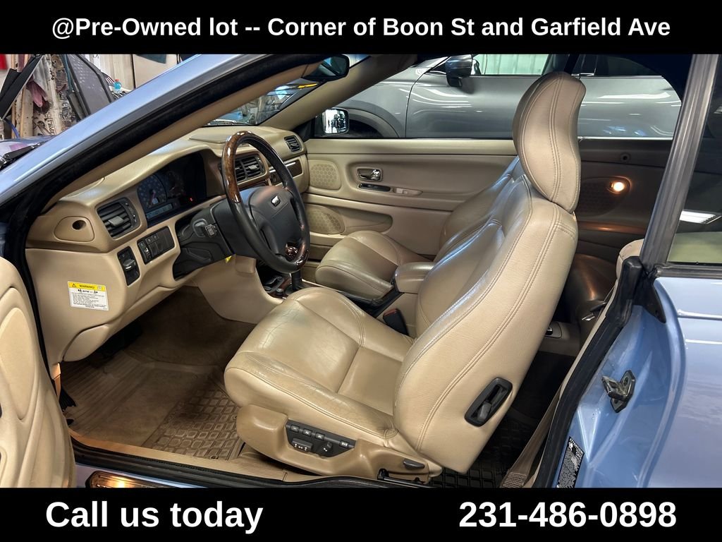Used 2004  Volvo HT image 14
