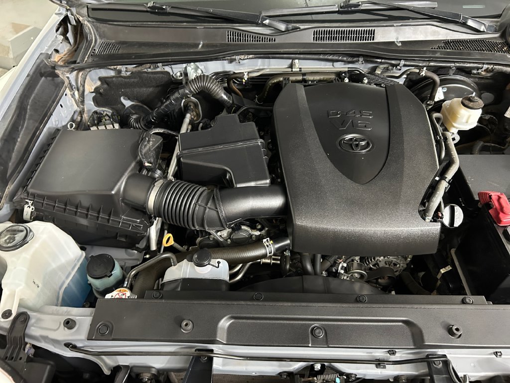 Used 2020  Toyota SR5 image 21