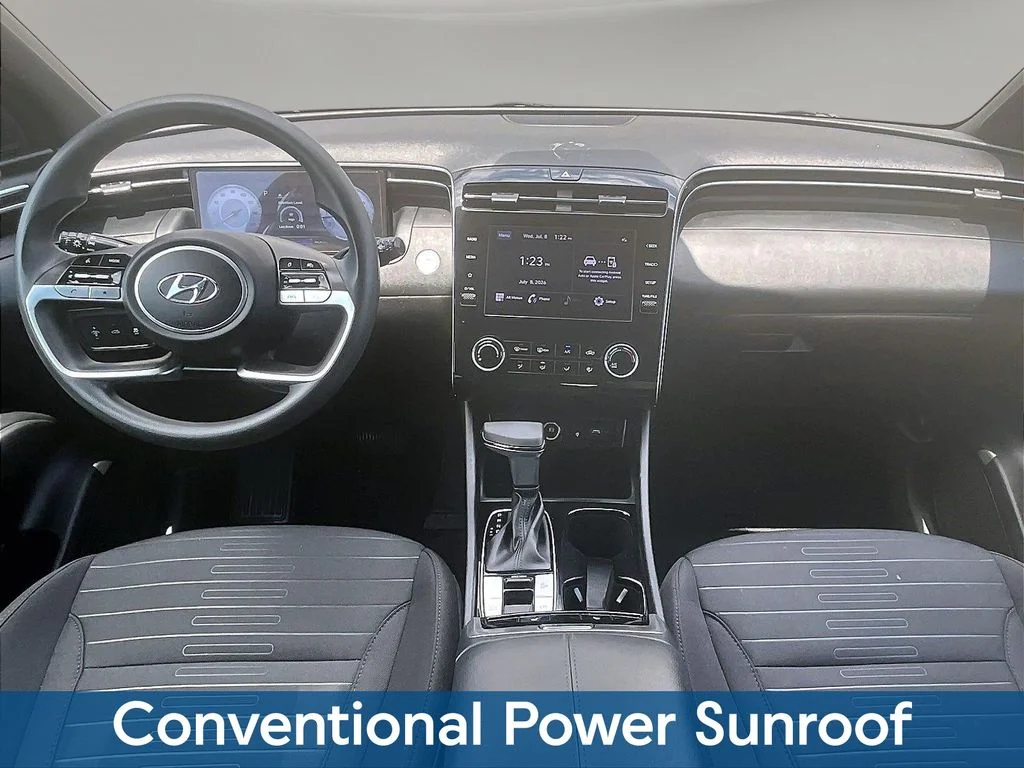 Used 2023 Green Hyundai SEL image 11