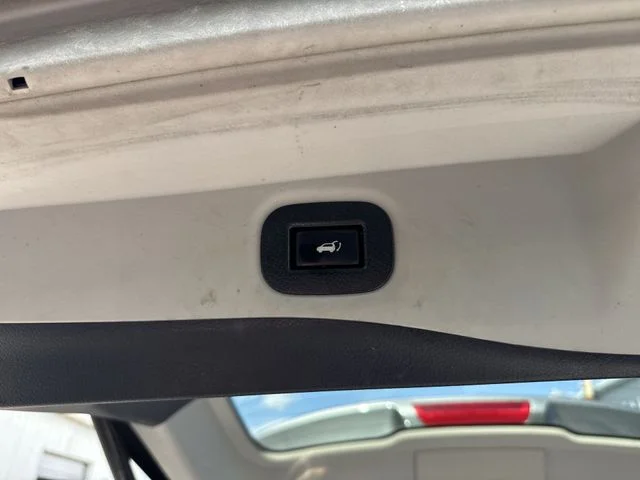Used 2016 Gray Nissan SV image 13