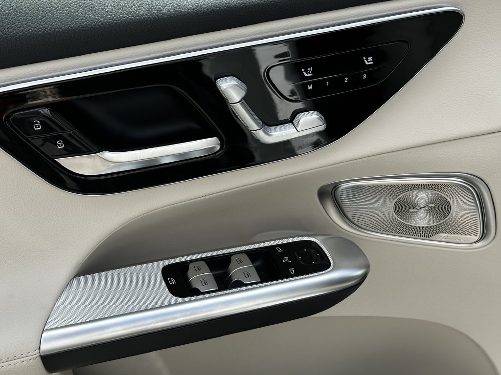 New 2026 Polar White Mercedes-Benz GLC 300 image 49