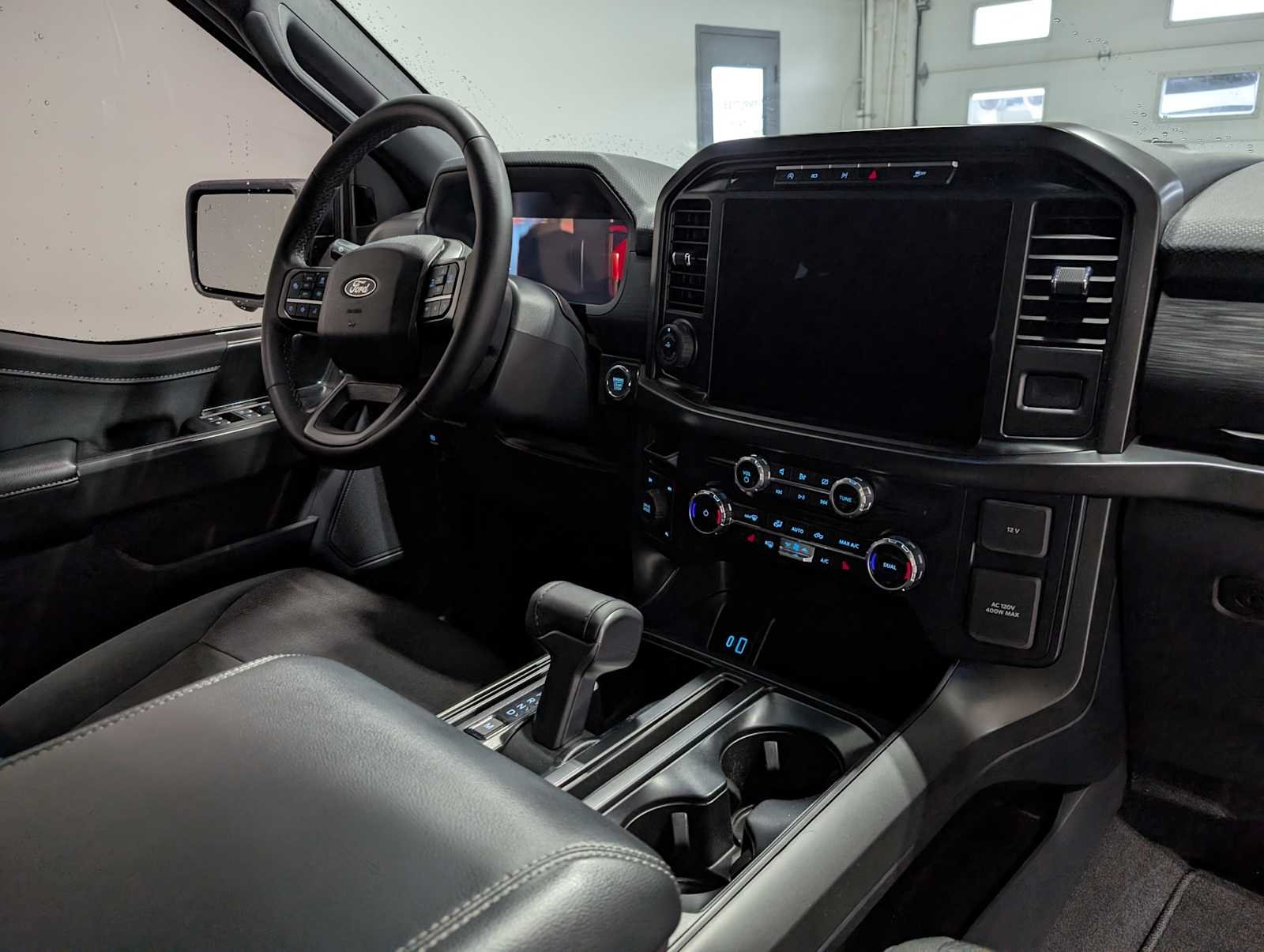 Used 2024 Agate Black Metallic Ford XLT image 46