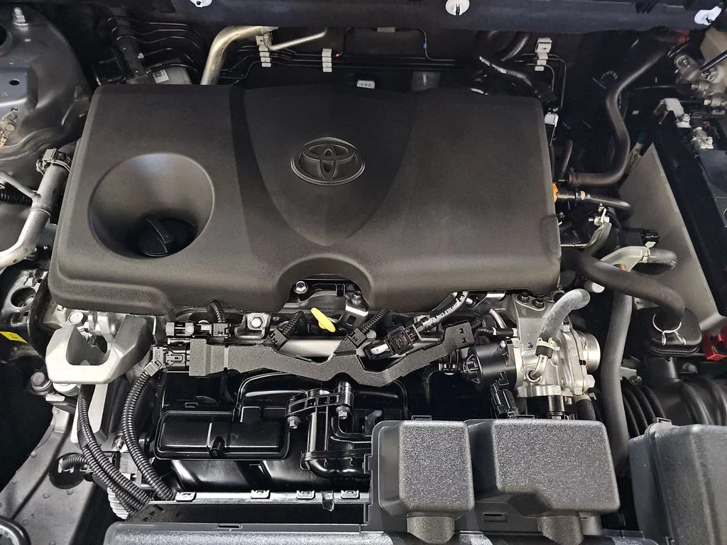 Used 2025 Silver Toyota XLE image 31