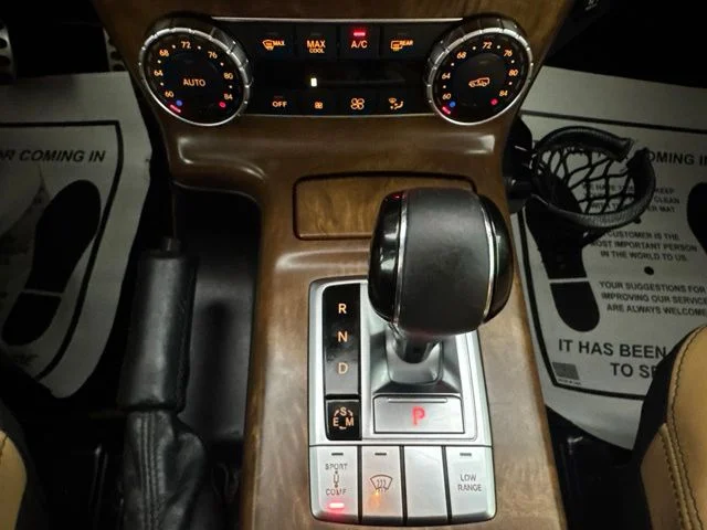 Used 2016 White Mercedes-Benz G 550 image 17