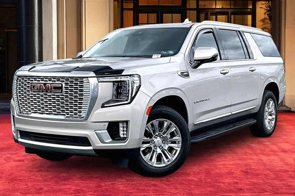 2024 GMC Yukon Denali AWD's photo